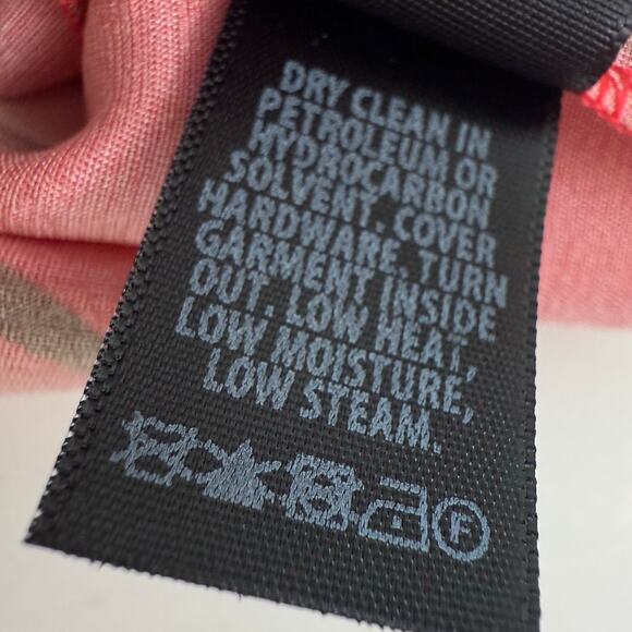 St. John Stretch Silk Button-Down Long Sleeve Shirt Poppy Red Floral 12 - Picture 11 of 12